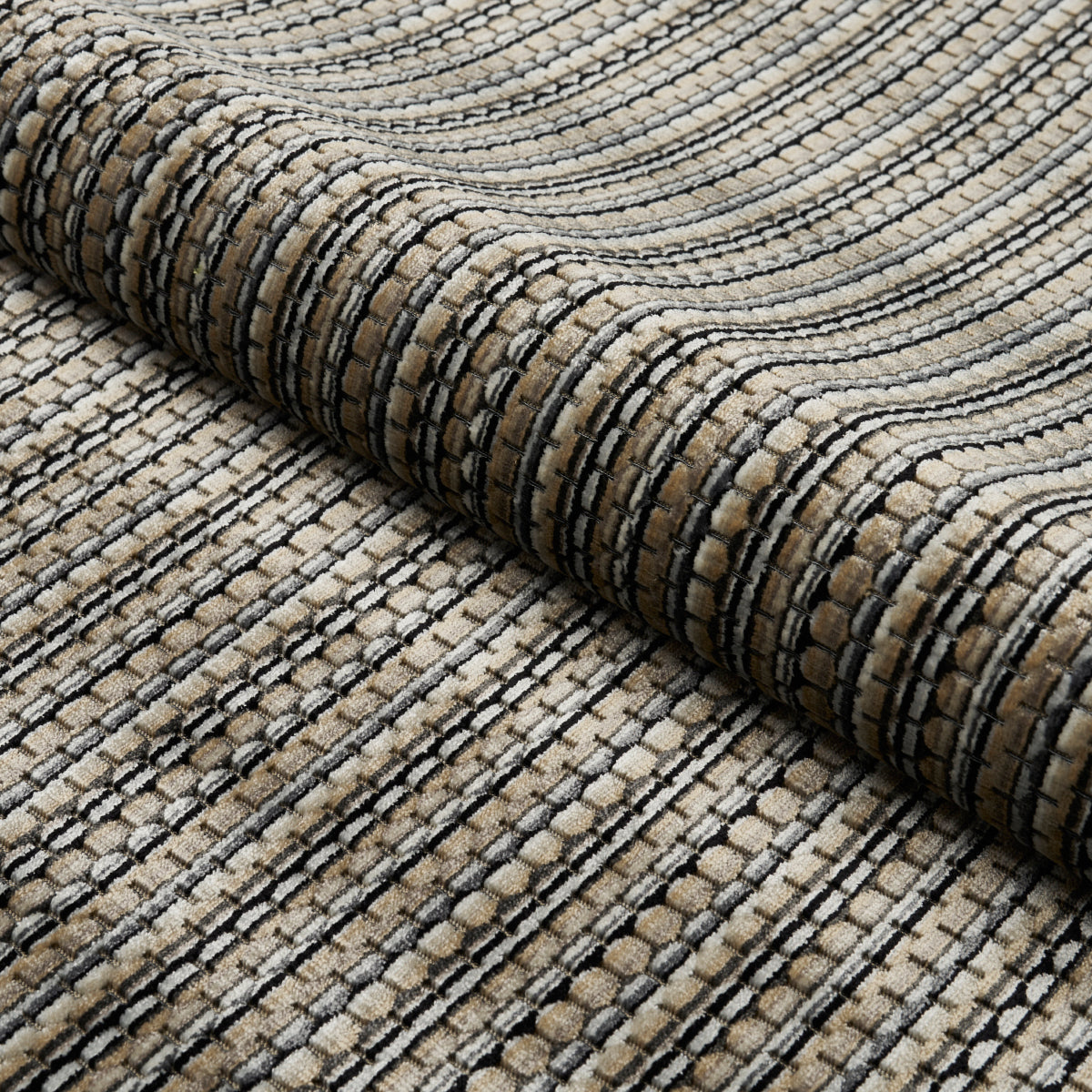 DOWNTOWN VELVET PEBBLE