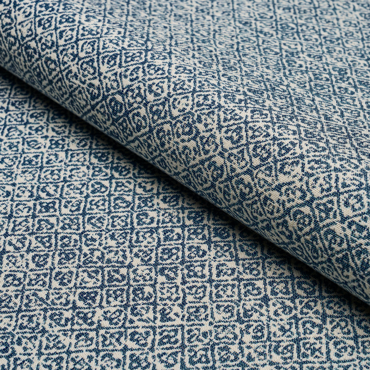 SARONG WEAVE INDOOR/OUTDOOR INDIGO