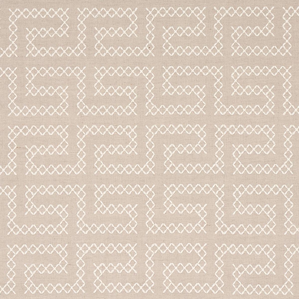 A MAZE EMBROIDERY SAND
