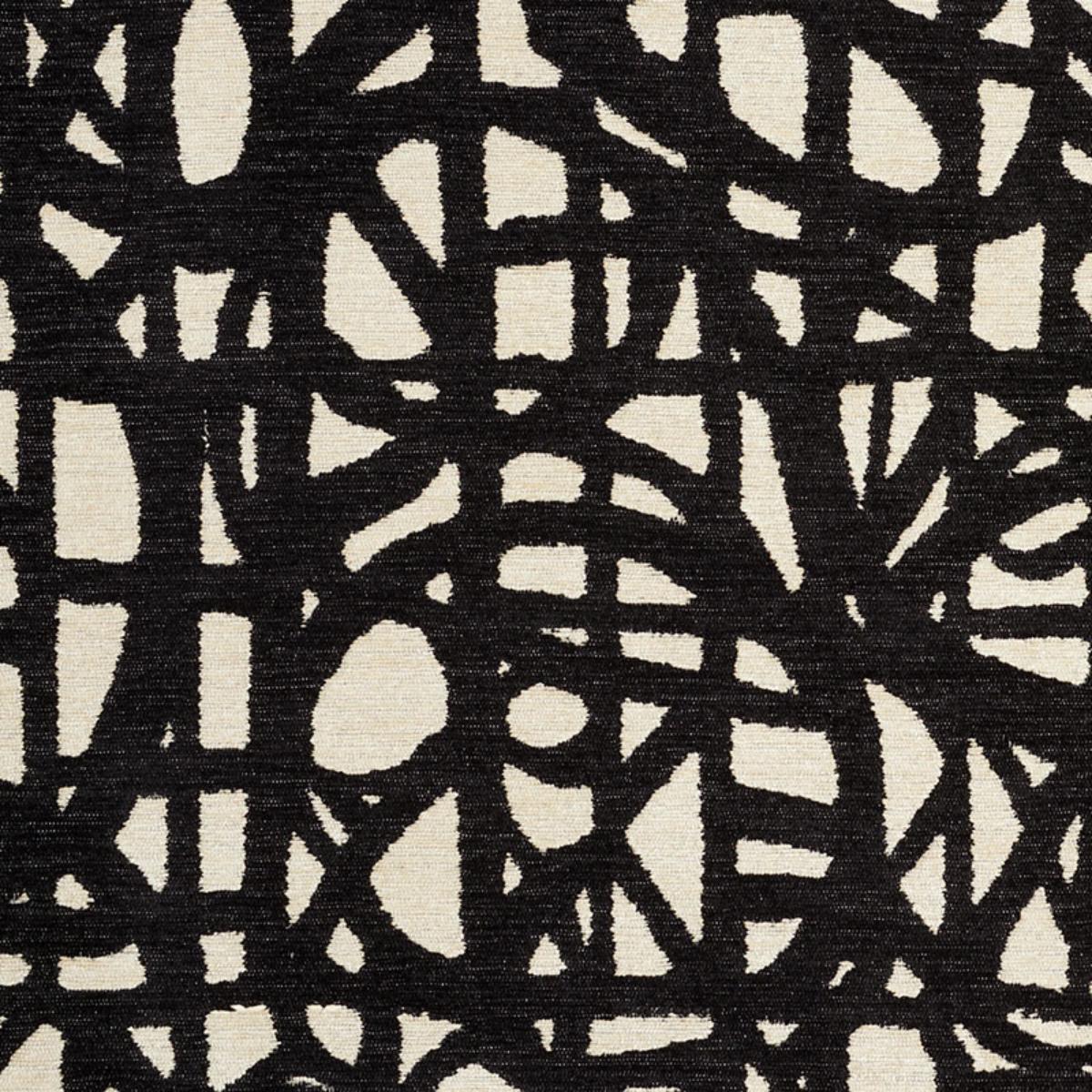 MOMENTUM BLACK