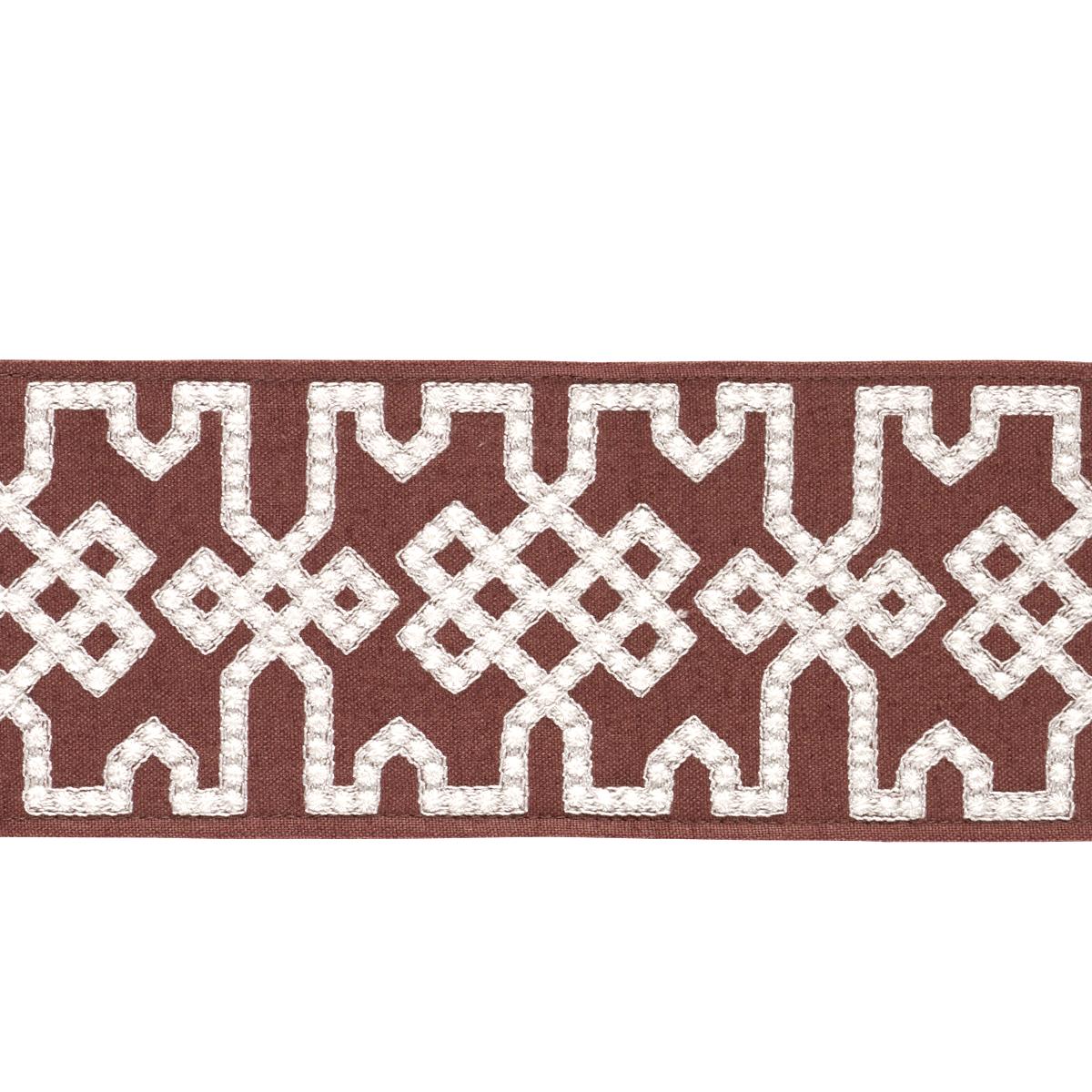 KNOTTED TRELLIS TAPE GREY ON BROWN