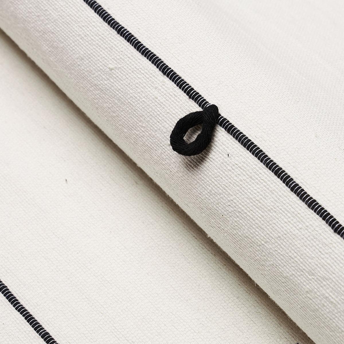 GLOBO KNOTTED HANDWOVEN BLACK