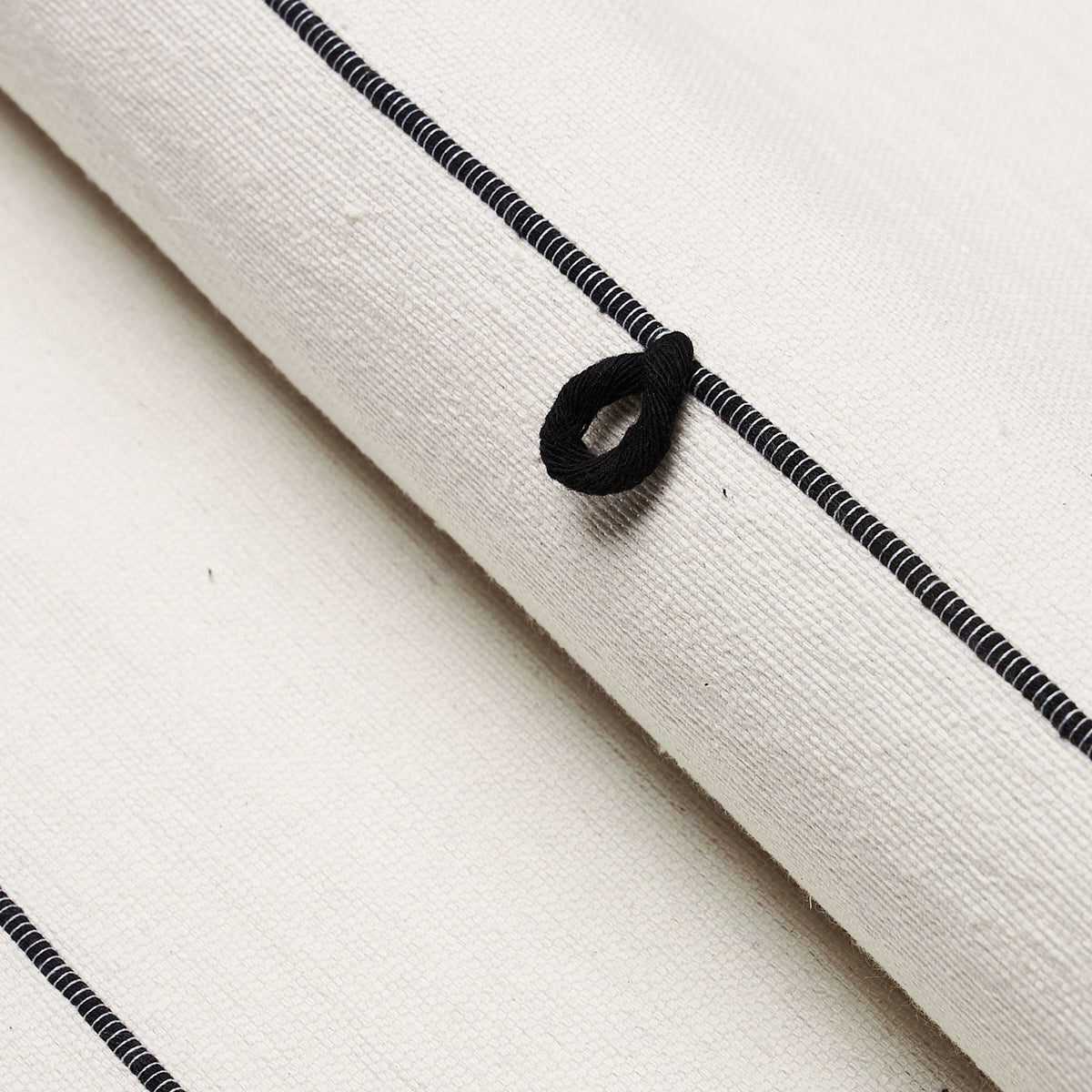 GLOBO KNOTTED HANDWOVEN BLACK