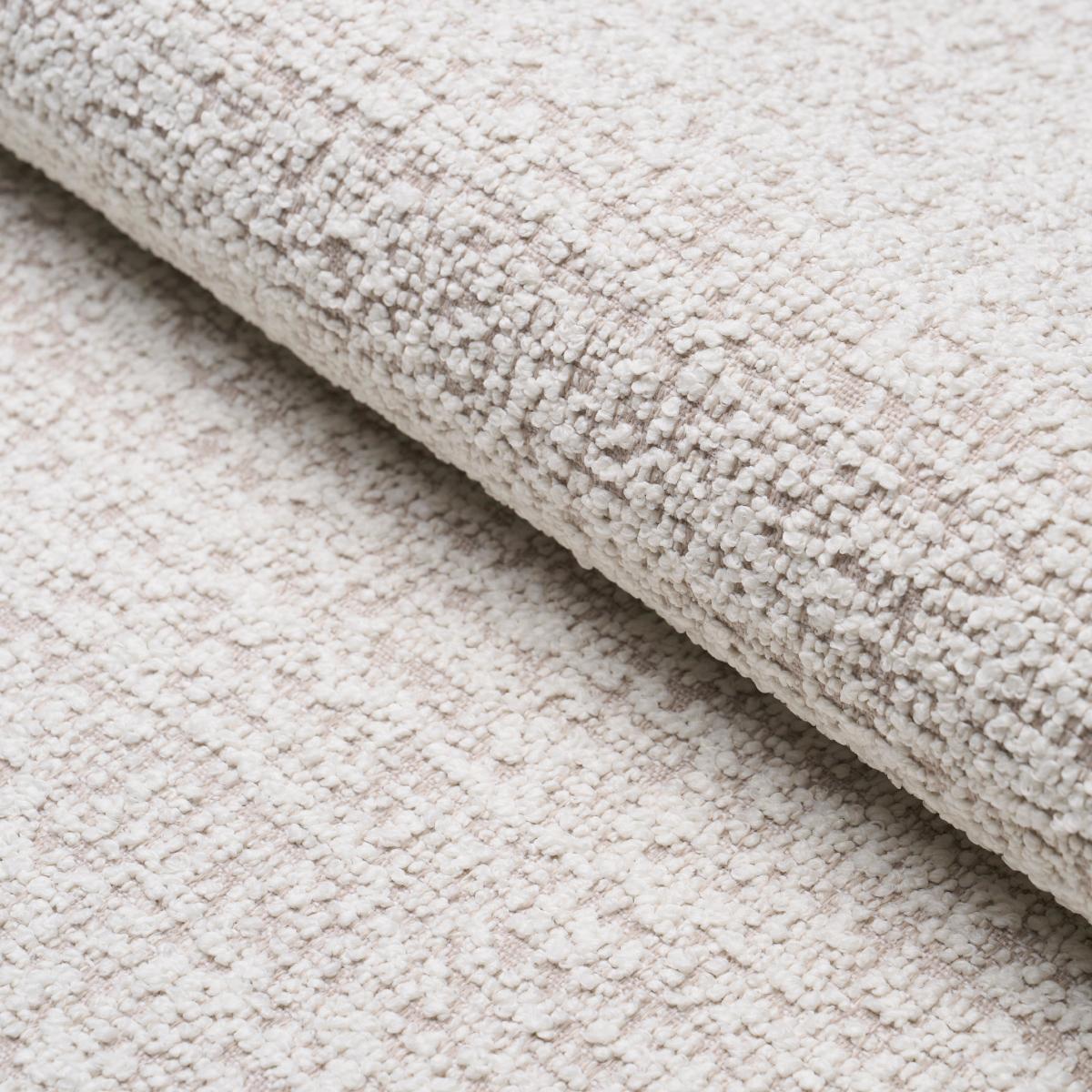 ZUZU INDOOR/OUTDOOR WHITE ON NATURAL