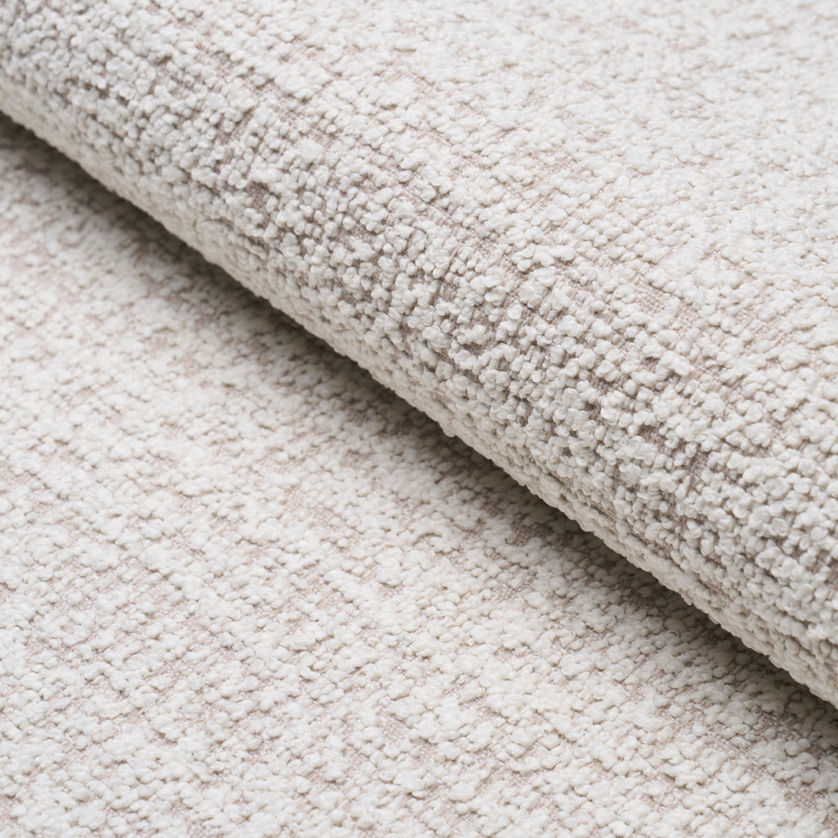 ZUZU INDOOR/OUTDOOR WHITE ON NATURAL