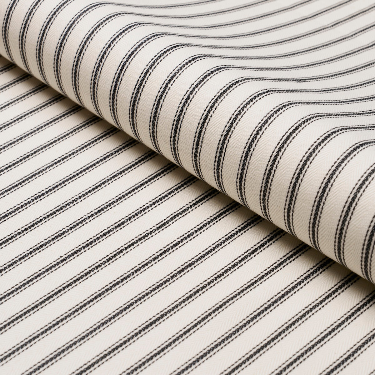 GRIFFIN TICKING STRIPE BLACK & WHITE