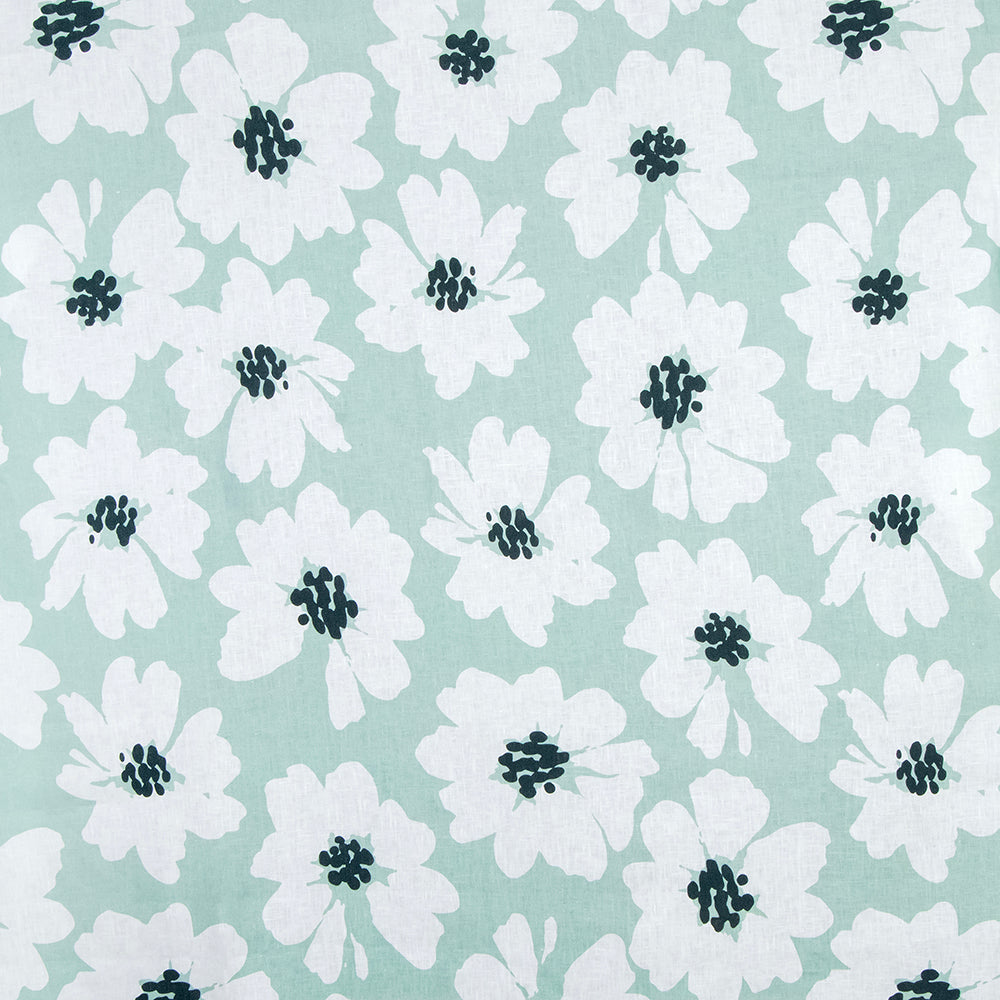 Carole Daisy Field Iced Blue Fabric | Atlanta Fabrics